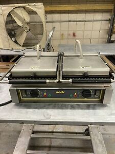 Equipex Majestic Double Panini Press W/ Cast Iron Grooved Plates 220V