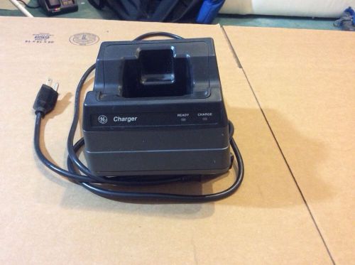 Ericsson universal desk battery charger base bml 161 59/1 r4a  lpe kpc for sale