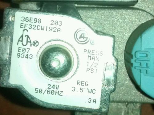 Bryant Carrier White Rodgers EF32CW192A 36E98 203 Gas Valve