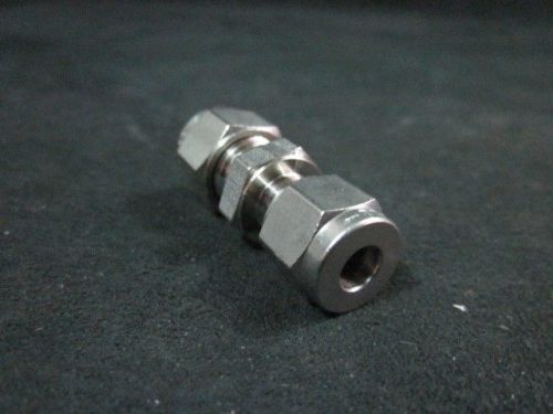 Reducing union, 8 mm x 6 mm tube ss-8m0-6-6m swagelok for sale