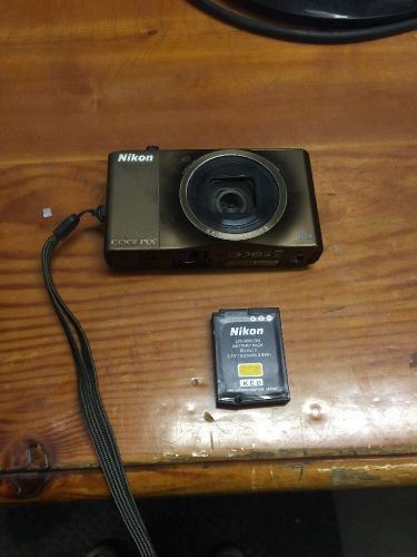 Nikon Coolpix S8000 14.2 Mp Digital Camera And Battery - Store Return Used