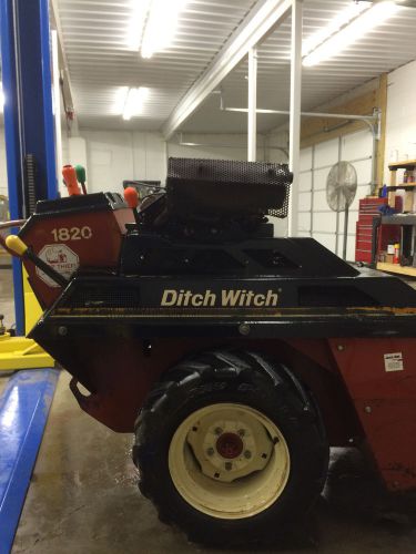 2002 DITCH WITCH TRENCHER