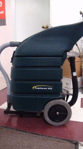 Nobles wetdry vac- model 698688 - tennant company for sale