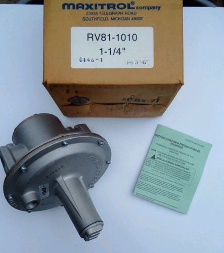 Maxitrol gas pressure regulator rv81-1010.  new. for sale