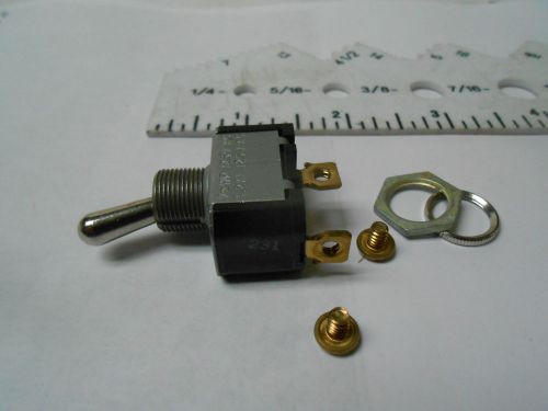 84736401  TOGGLE SWITCH 125 VAC 1 POLE,SINGLE THROW,BOTH POS MAINTAINED NOS