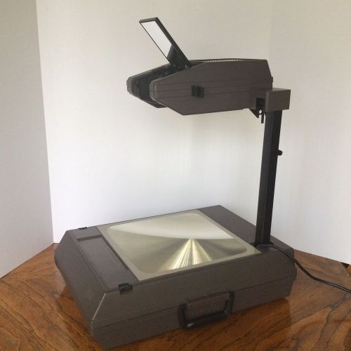 3M Portable Overhead Projector - Model # 2000AGT Briefcase Style Made in U.S.A.