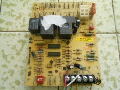 Honeywell st9120c 4057 furnace control circuit board hq1011927hw for sale