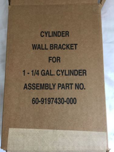 RANGE GUARD WALL BRACKET 60-9197430-000 FOR 1-1/4 GALLON CYLINDER BRAND NEW