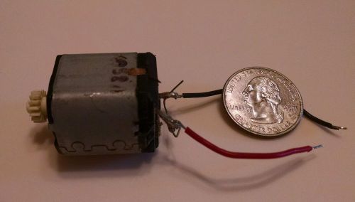 Small DC Motor runs on 1.5v battery small plastic gear on shaft