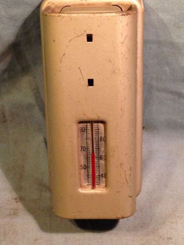 Vintage White Rodgers 152-10 Thermostat 120V/240V AC Temp Controller