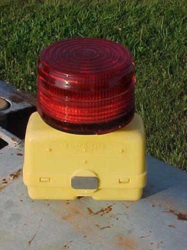 EMPCO LITE MODEL NO. 100 RED BATTERY OPERATED LED DREDGE LIGHT