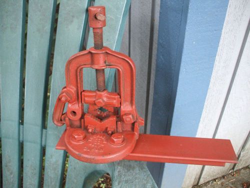 Vintage american scale no. 12  pipe vise for sale