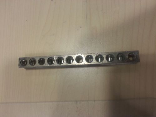 Ilsco Aluminum Ground Bar AL9CU NB22 - 12 Terminal, 0 screws, 4.25&#034; Long (AS IS)