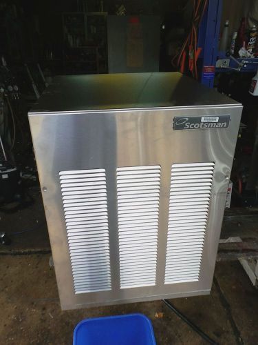 Scotsman Ice Flaker fully tested 800 lbs in 24 hrs head unit 115 vac aircooled
