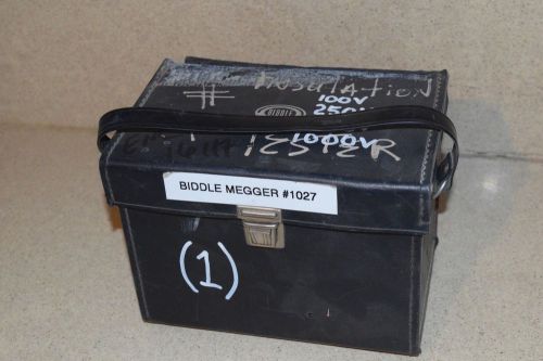 BIDDLE MEGGER INSTRUMENTS INSULATION TESTER CAT NO 212359 WITH CASE