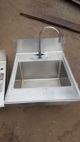 LARGE HAND SINK Restaurant 1 Compartment  wall hanging