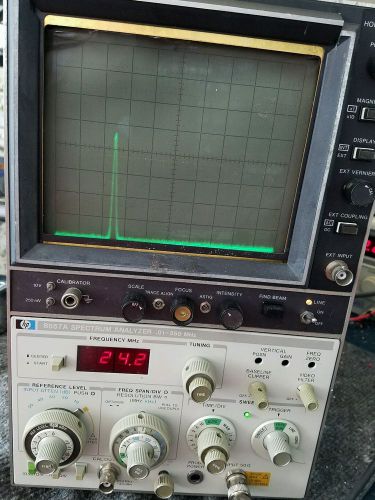 HP 8557A frequency spectrum analyzer