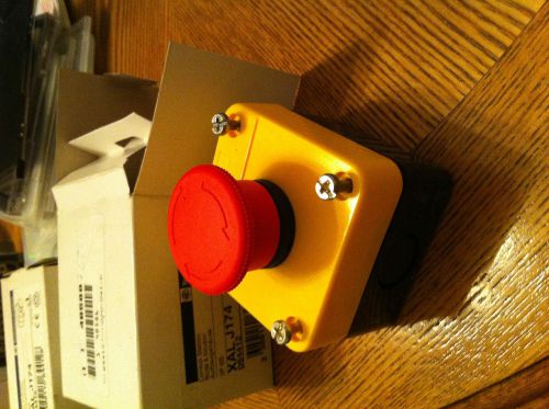 Telemecanique XAL J174 Emergency Push Button with Enclosure NIB