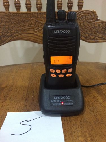 Kenwood TK-3312 UHF 450-520 MHZ with Charger 128CH 128 Zones 5 watt