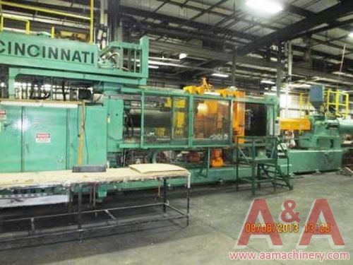 Cincinnati 1000 ton injection molding machine, 300 oz shot size 22821 for sale