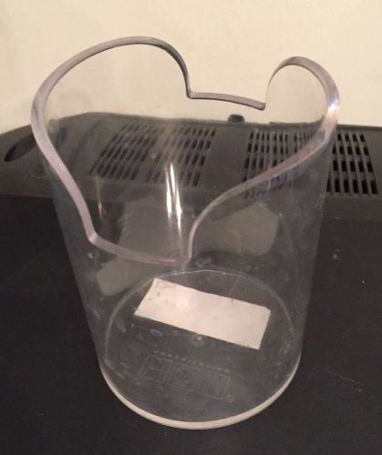 Pre-owned Clear Plastic Pencil Cup. Never Used, Free From Chips Or Stains