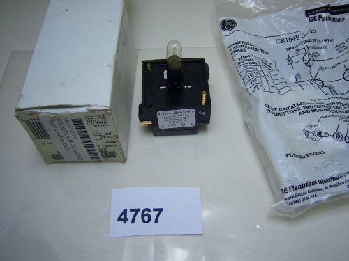 (4767) GE Transformer Light Socket CR104PXG24 480V 50/60