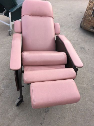 Lumex-6 Position Recliner Chair