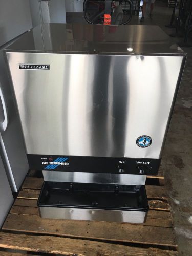 HOSHIZAKI MODEL DCM-500 BAF COMMERCIAL NUGGET ICE MACHINE WITH  WATER DISPENCER