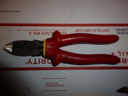 Crescent 2050-9CR INS  Insulated Linesmen Pliers.  1000 Volt protection