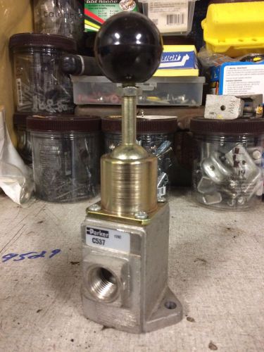 Parker 3 Way 2 Position Hand Operated Air Valve C537