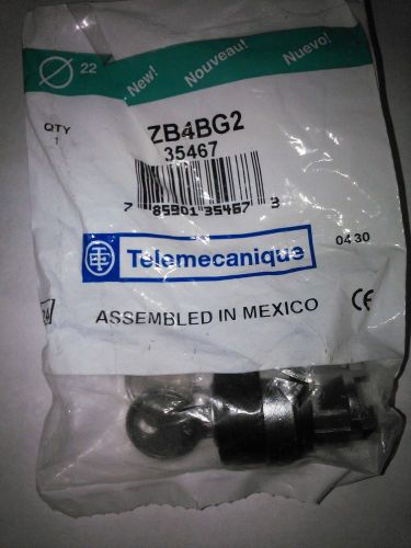 New Telemecanigue ZB4BG2 35467 Key Operated Selector Switch