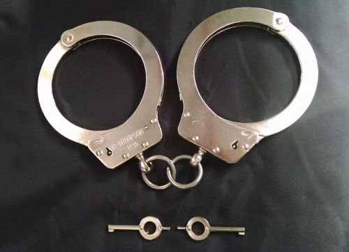 Hiatt Thompson Oversized Chain Handcuffs - NEW!!! - Excellent Condition!!