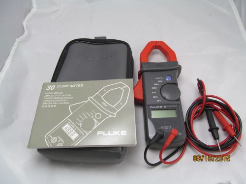 Fluke 30 clamp meter 400 amp 600 voltw/ case, test leads and booklet for sale