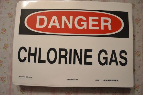 DANGER CHLORINE GAS Brady 84358, 10 x 14In, ANSI Z535 &amp; OSHA 1910.145 compliant