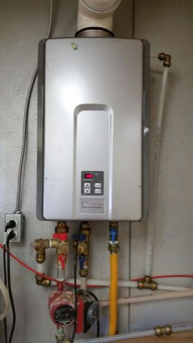 Rinnai tankless hot water heater (model-rl94i) nat gas for sale