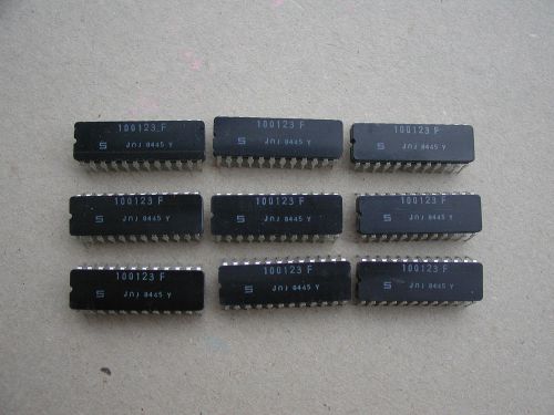 100123F integrated circuits Signetics 41 pcs.
