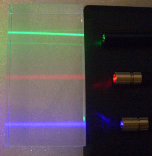 Mini RGB laser kit with power supplies and optics