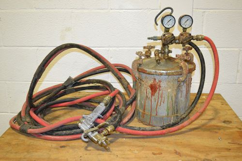 Binks 2001 spray gun w/ 2.8 gallon pressure paint pot tank for sale