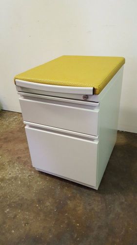 KNOLL ROLLING PEDESTAL FILE CABINET WITH CUSHING PAD