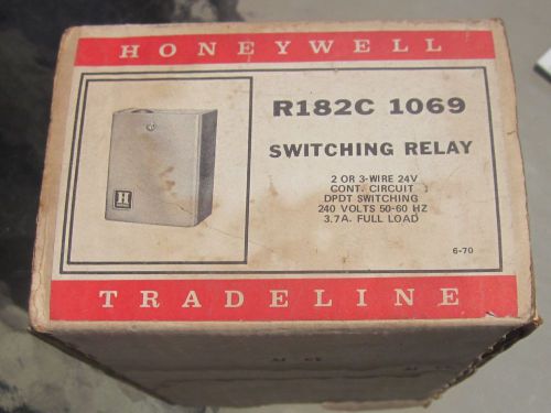 Honeywell Tradeline R182C 1069 Switching Relay New Old Stock