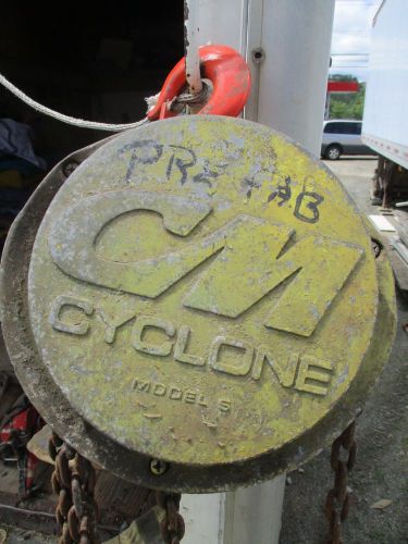Cm cyclone model s 1 ton manual chain fall hoist 2000 lb. for sale