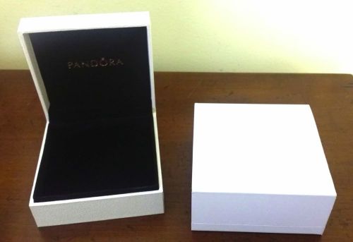 AUTHENTIC Pandora Pendant Box