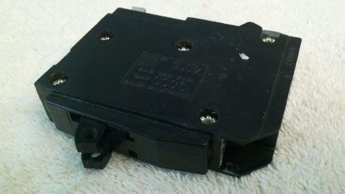 Square D 2/20 amp single pole tandem circuit breaker MC-1723