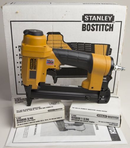 STANLEY BOSTITCH S32SX-1 Pneumatic Air Stapler + 2 Boxes Staples ~ Exc Condition