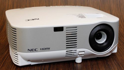 Nec np901w 2000 lumen wxga hdmi lcd wi-fi lan widescreen projector - low usage for sale