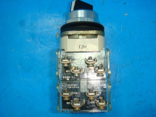 New Allen Bradley oil light Selector Switch unit 800T-J2C ser N