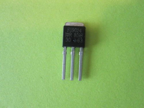 3 items IRFU9024 Transistor  MOSFET Canal P