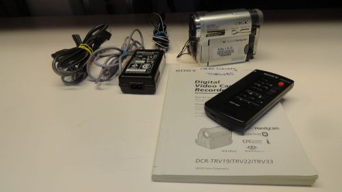 SS26: SONY MiniDV HANDYCAM CAMCORDER DCR-TRV33 camcorder
