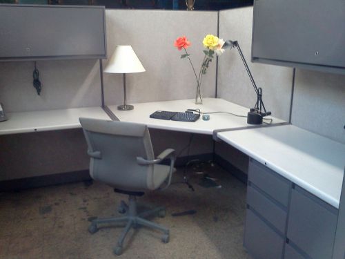 CUBICLES by STEELCASE 9000 8 x 8 ft office partition cubicles desk