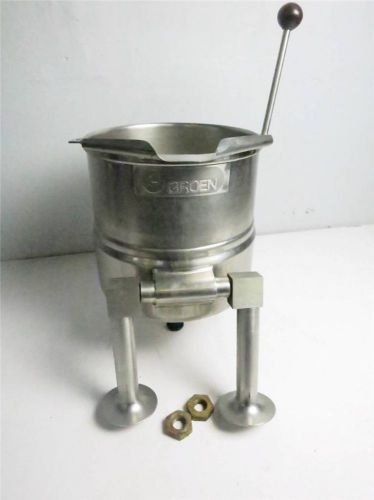 Groen tdc/3-20 20qt steam kettle 2/3 jacket table top direct hand tilt (dm 65) for sale